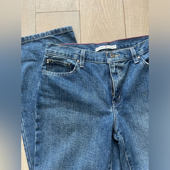 Vintage Women's 2004 Y2K Tommy Hilfiger Jeans (6) - Picture 3 of 9